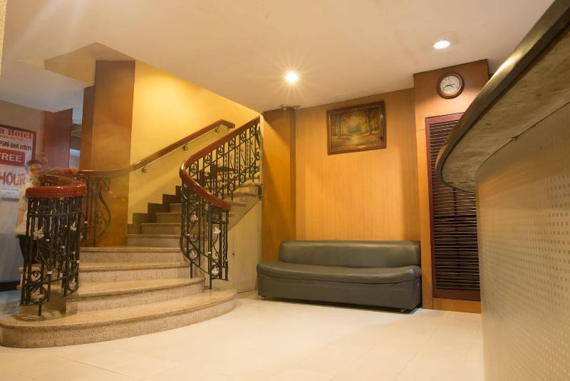 Vista Hotel Recto Manila Exterior foto